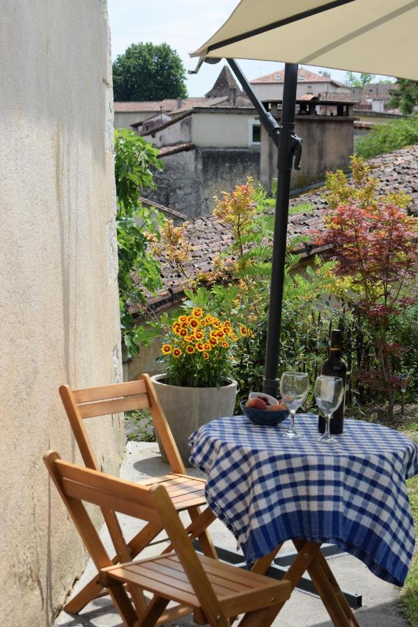 La Maison Du Tourniquet Aubeterre-sur-Dronne Εξωτερικό φωτογραφία